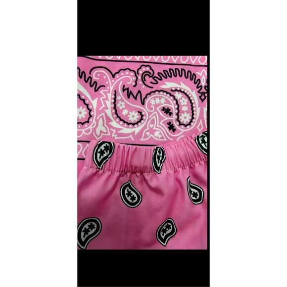 BoHo, pink and gray bandanna like ,￼drawstring pants with pocket’s. Elastic ankl - Picture 7 of 9